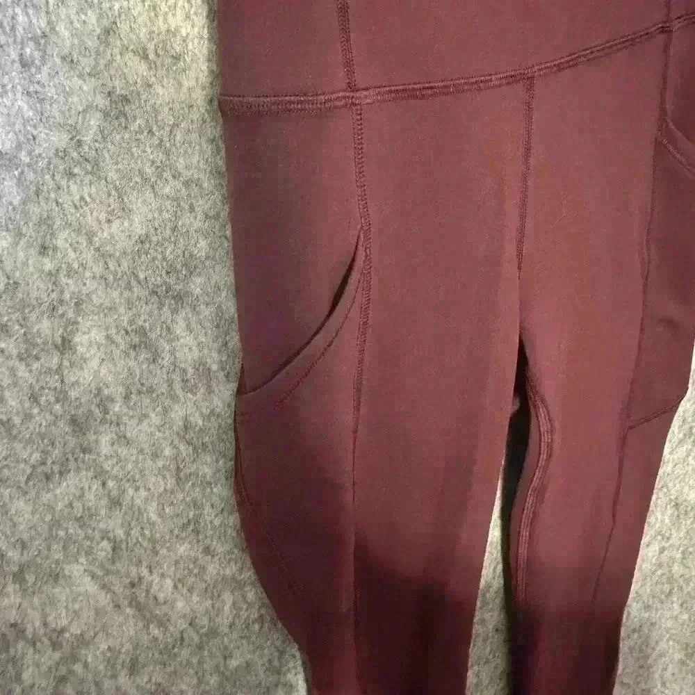 Lululemon Invigorate High-Rise Crop - Size 4 - Picture 3 of 8